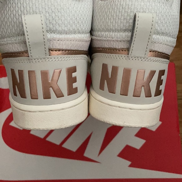 Nike Women's Court Borough Mid Premium - Picture 9 of 15